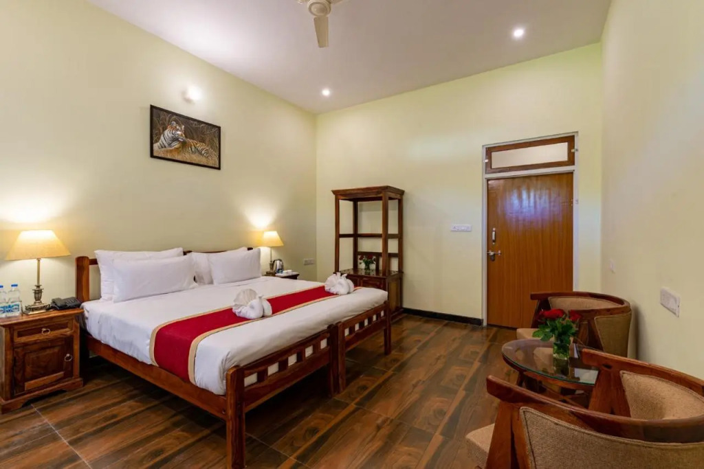 Jungle Cave Resort