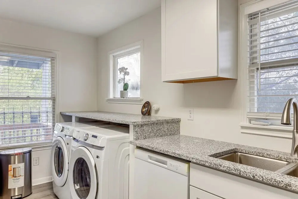 Retreat at Brackenridge Park: Cozy San Antonio Apt