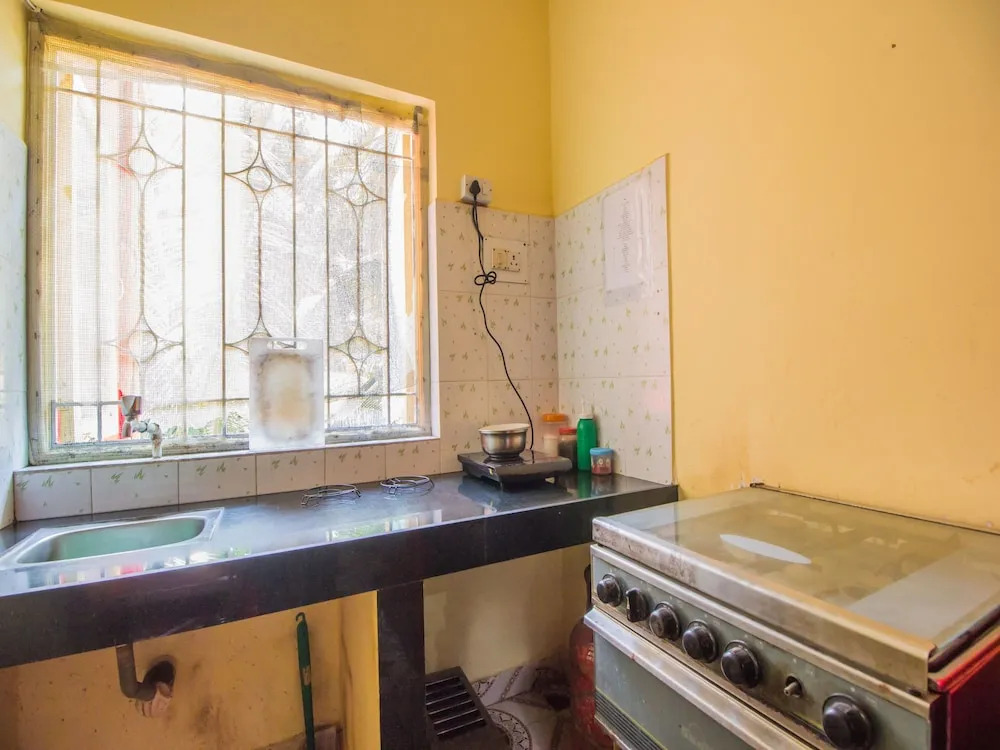 OYO 11508 Home Colourful Studio Calangute