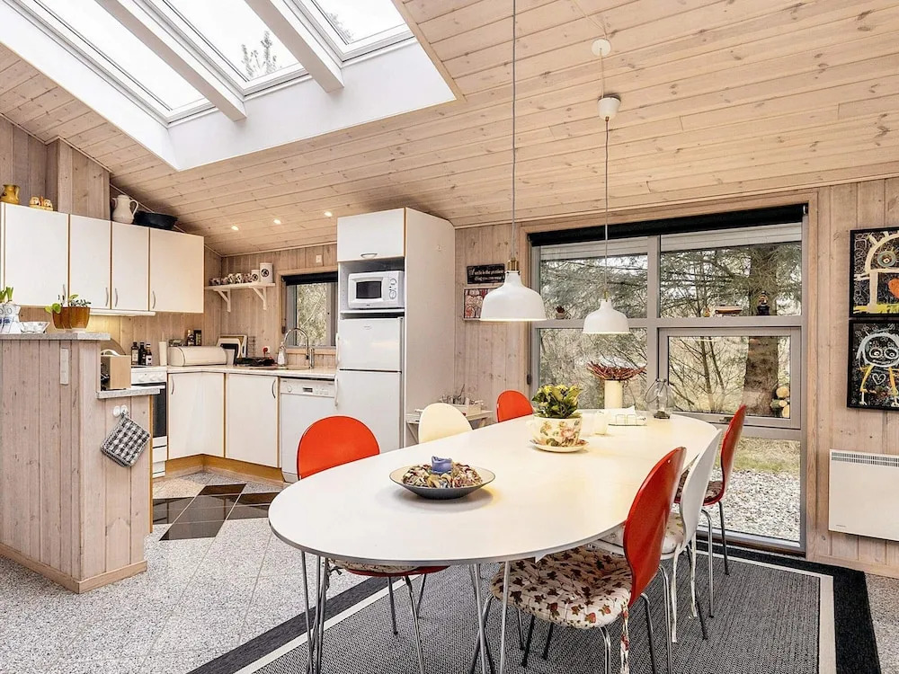 Lively Holiday Home in Ålbæk near Sea