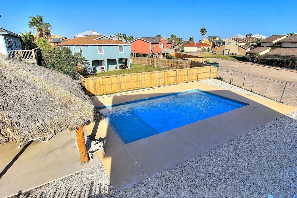 Good Times and Tan Lines - 4 Br home