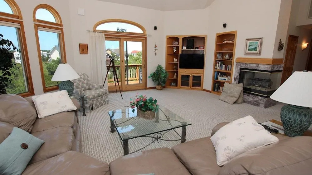 Sea-Crets - 5 Br home by RedAwning