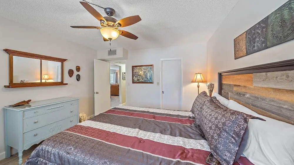 Salty Soldi 2 Bedroom Condo by RedAwning