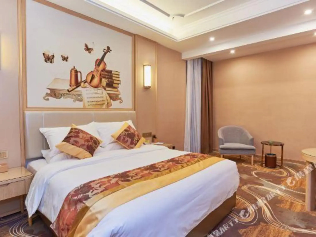 Vienna Hotel (Minhou University Town Boshihou)