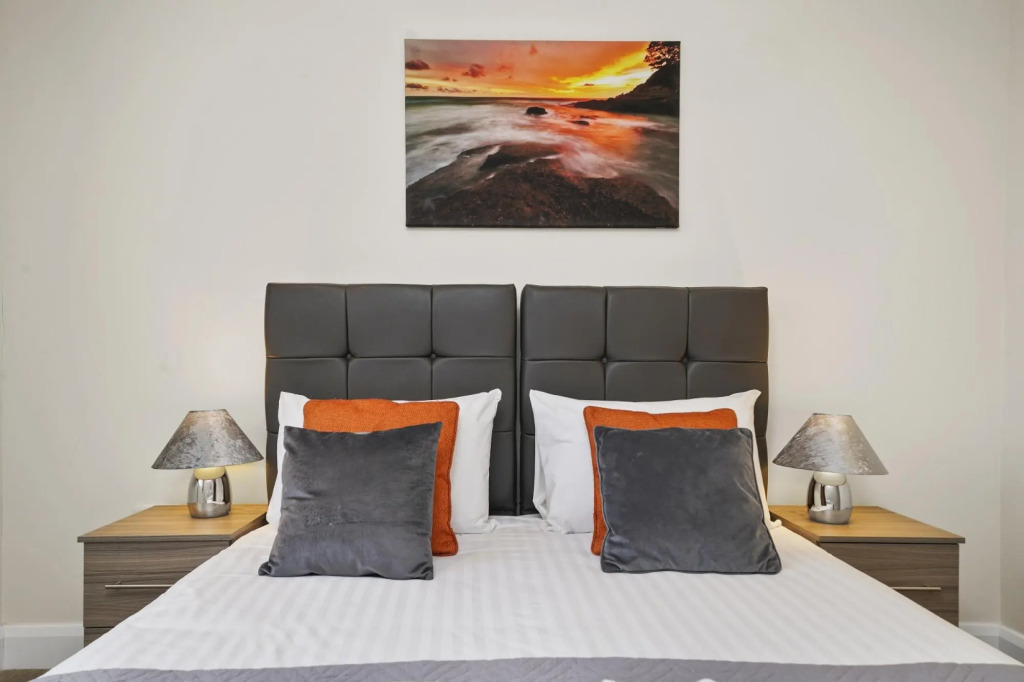 London Heathrow Living Serviced Apartments - Apt 6
