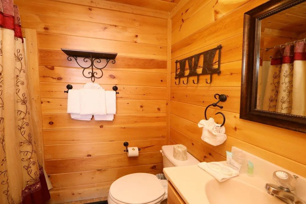 Amazing Grace - Two Bedroom Cabin