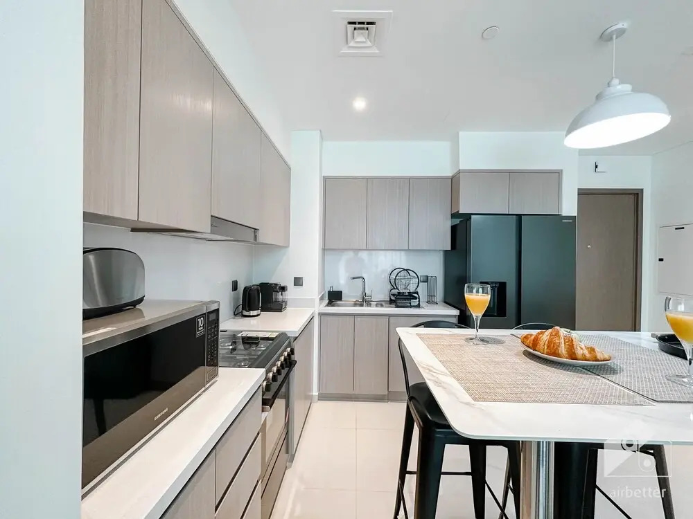 Luxurious 2B with Breathtaking Views Downtown