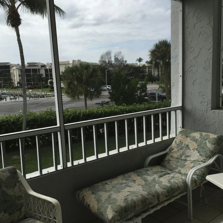 Eagle Cay Condo