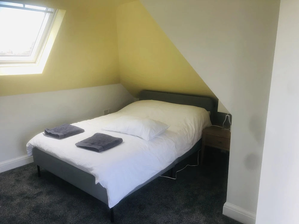 Inviting 5-bed House in Eastbourne