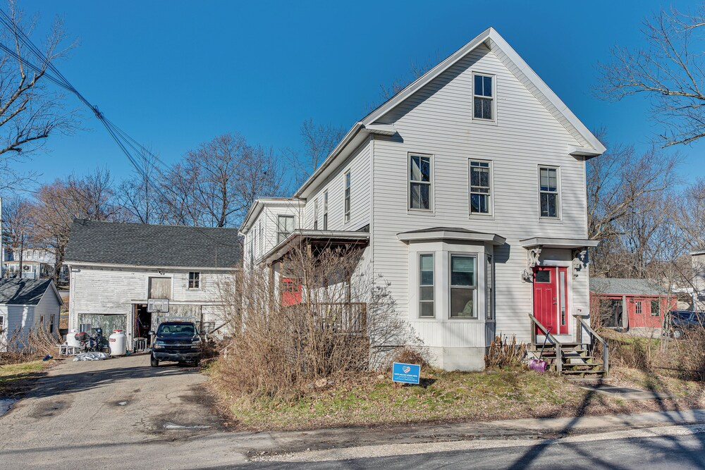 Cozy Dover Vacation Rental w/ Fire Pit & Grill