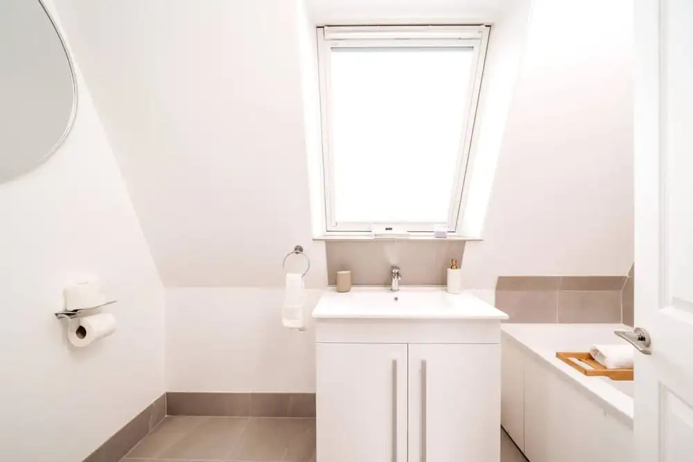 Earl s Court Chelsea 4BR Duplex Ap Walk to Tube