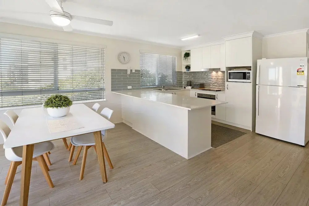 MAINSAIL8 - Mooloolaba Beach
