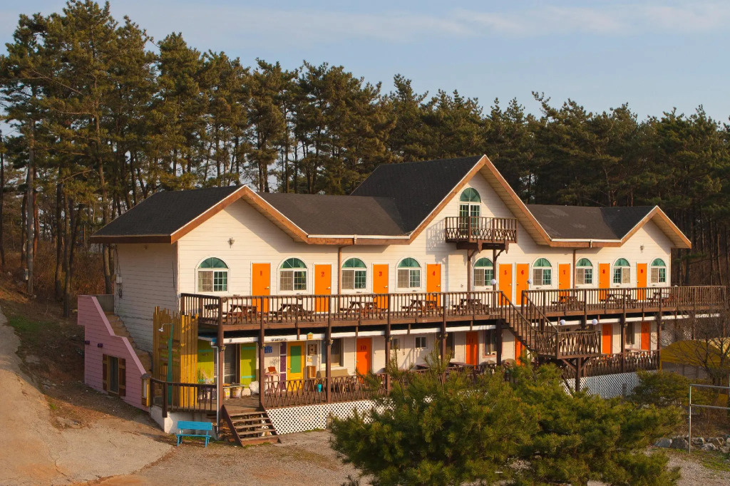 Anmyeondo Vintigi House Pension