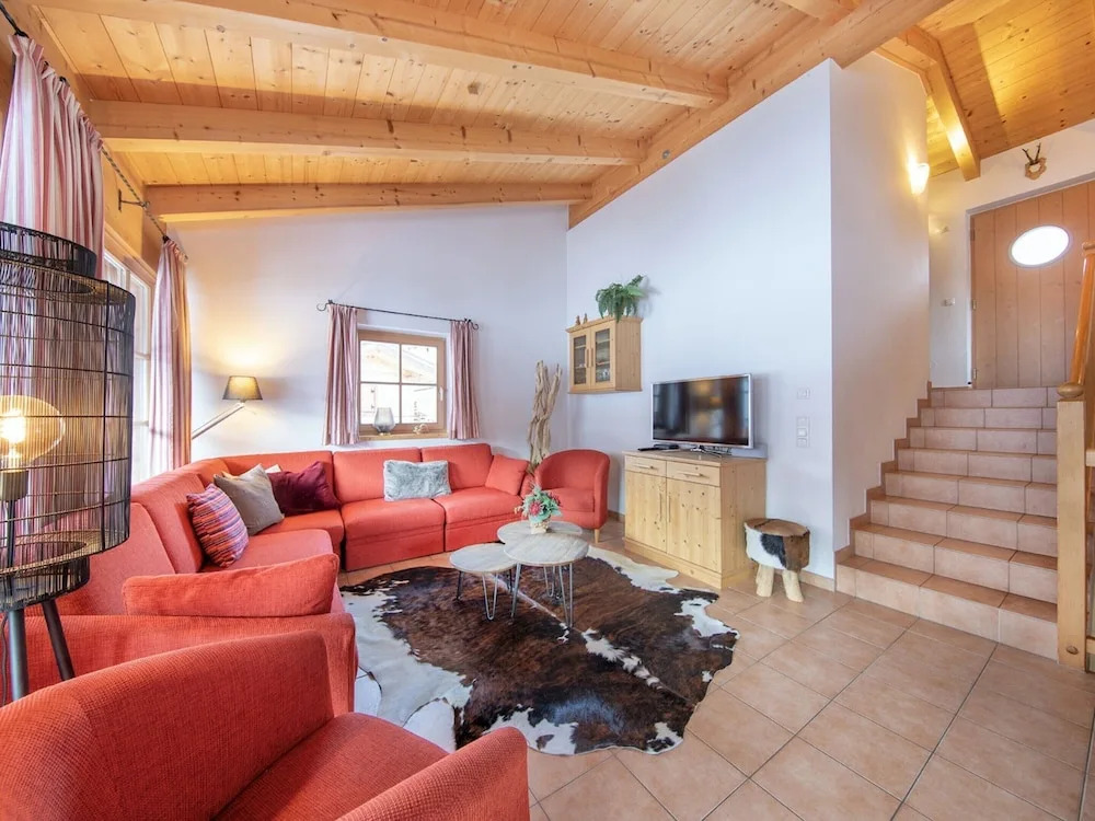 Luxurious Chalet With Sauna in Konigsleiten