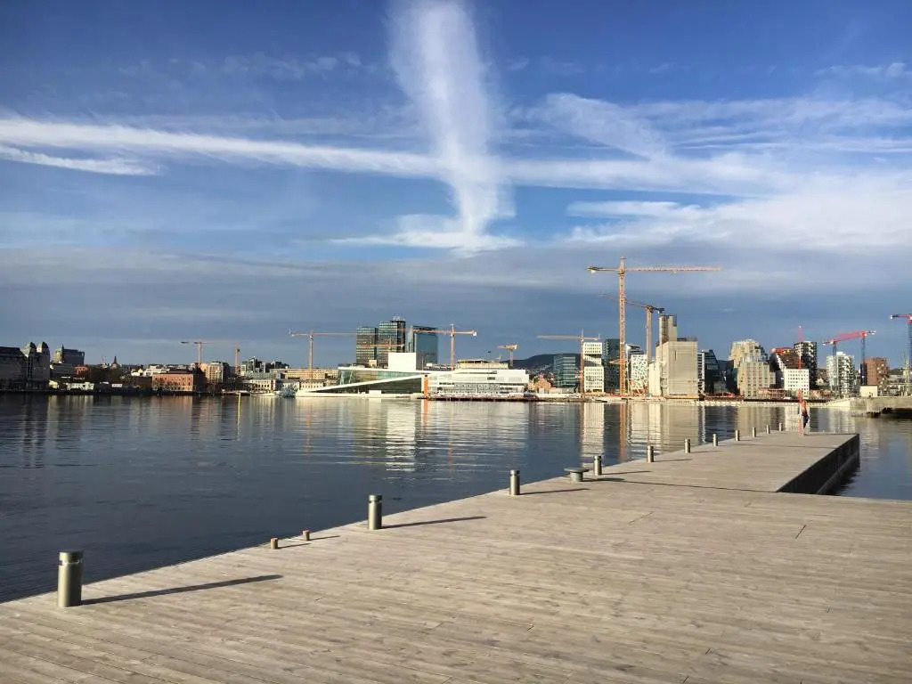 City Center Oslo- Venice Apartment Sea Side Three-Bedrooms and Two Toilettes