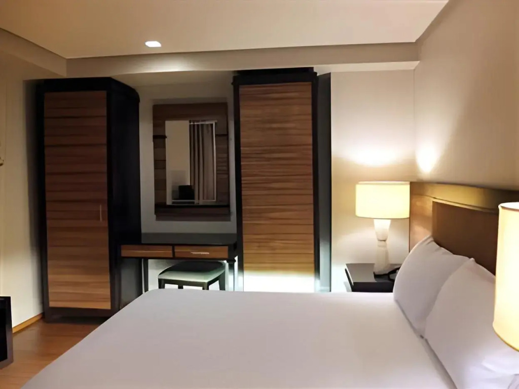 Soleste Suites