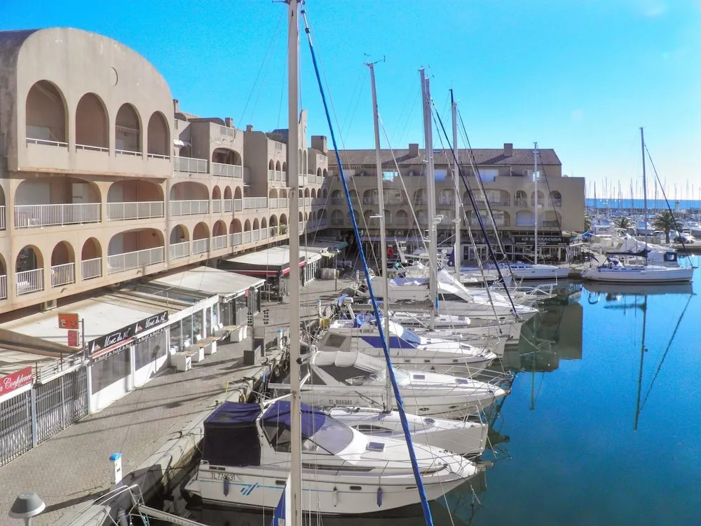 Studio in Hyères, With Furnished Terrace and Wifi - 150 m From the Bea
