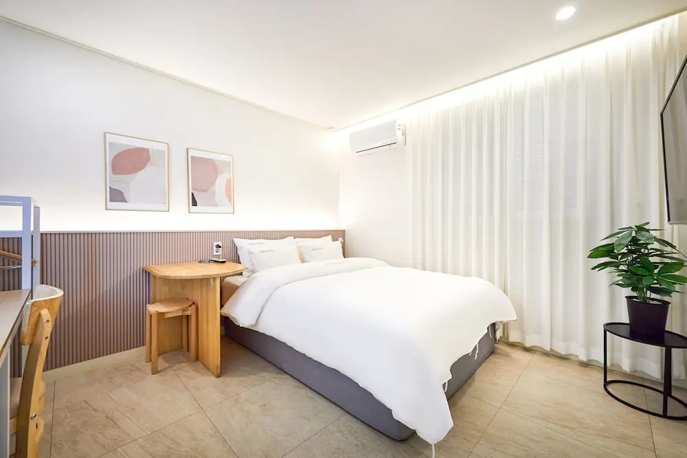 Urban Hotel