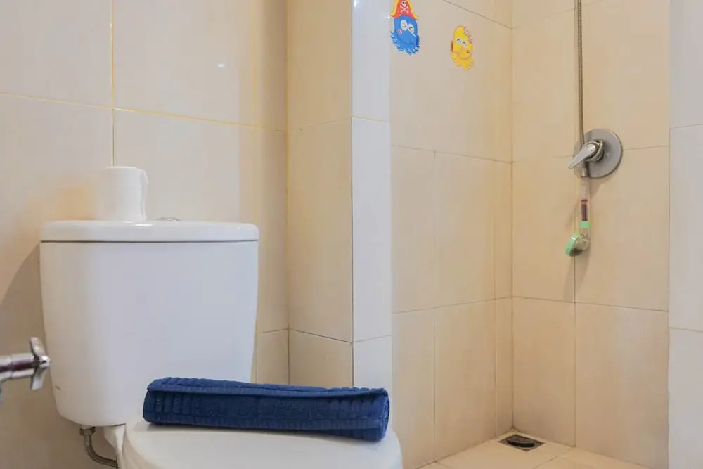 Convenient Studio Mangga Dua Apartment