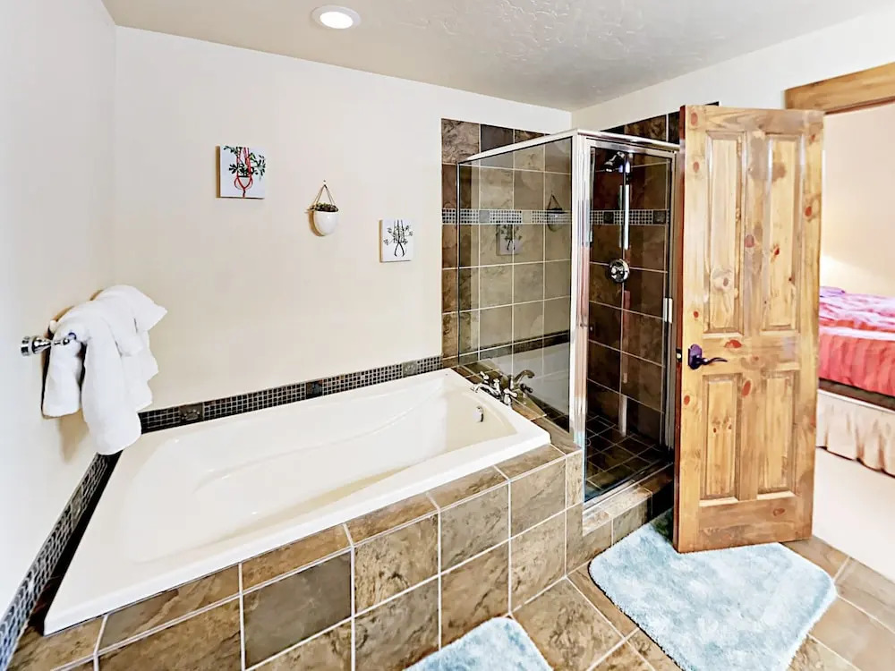 965 Bear Trail Townhouse 3 Bedrooms 3.5 Bathrooms Townhouse
