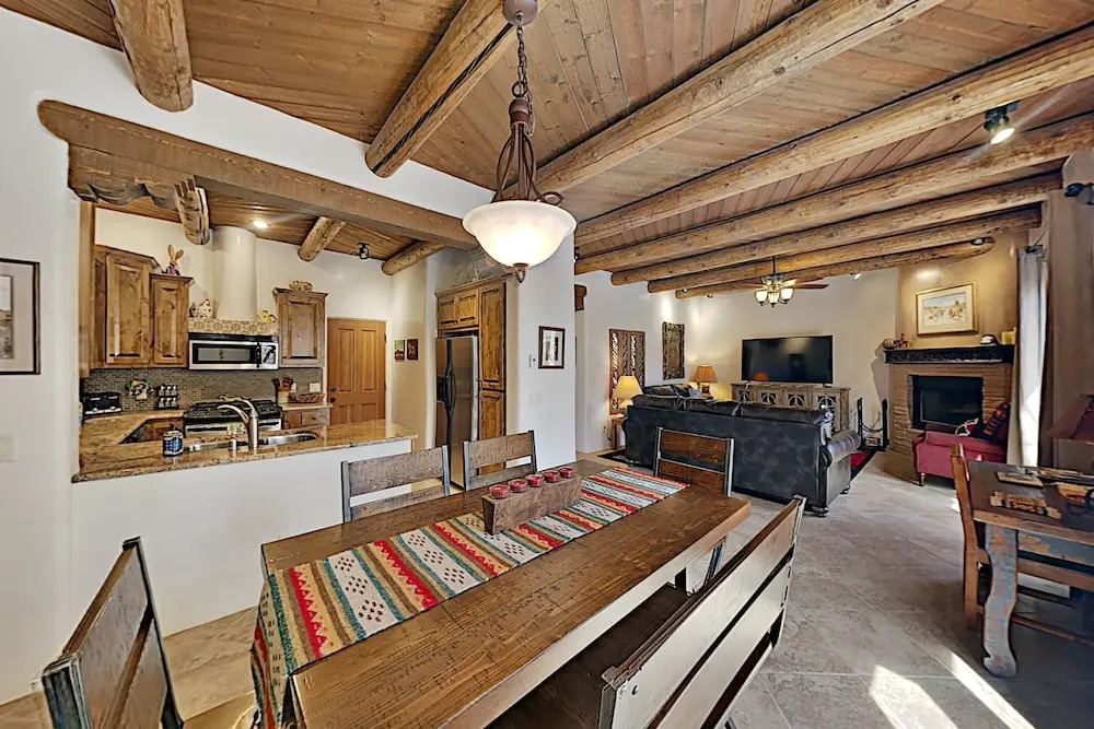 526 Del Norte Ln Townhouse Unit B 2 Bedrooms 2.5 Bathrooms Townhouse