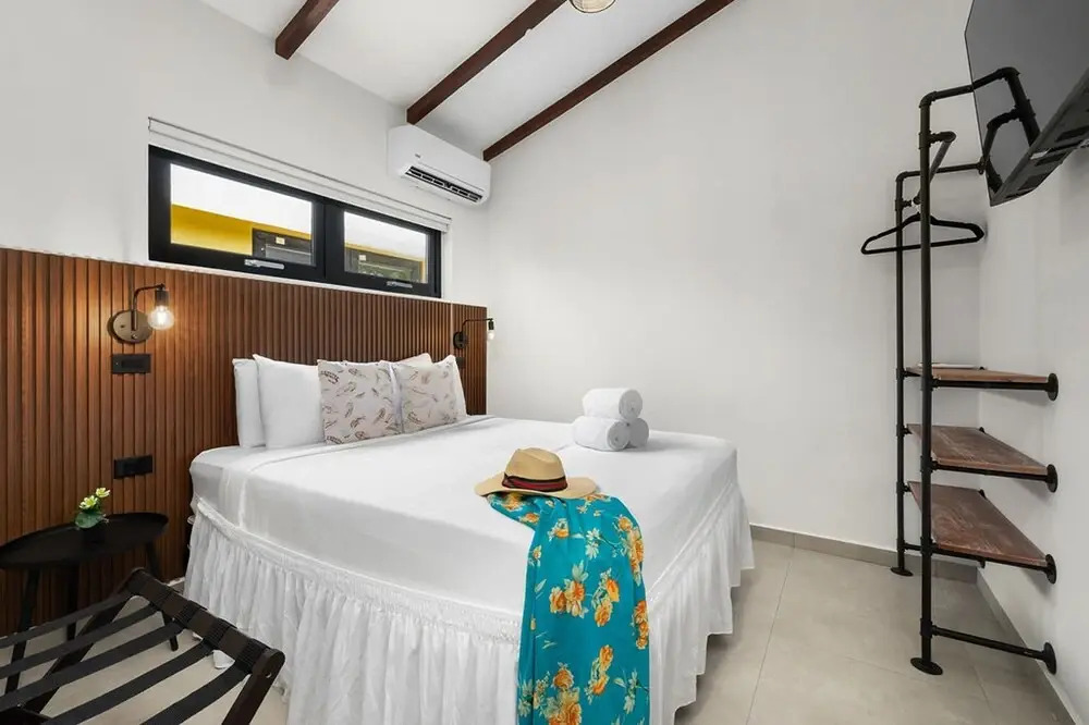 Brand NEW 3br2ba w Private Pool Amazing Location