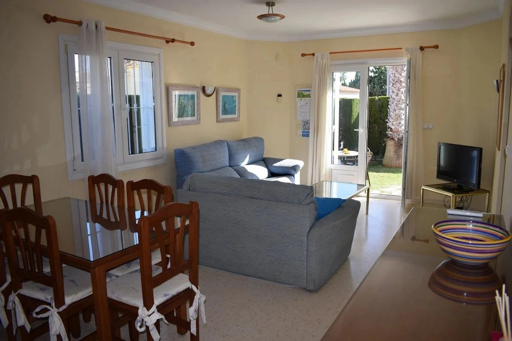 Ad1000 in Oliva With 2 Bedrooms and 1 Bathrooms