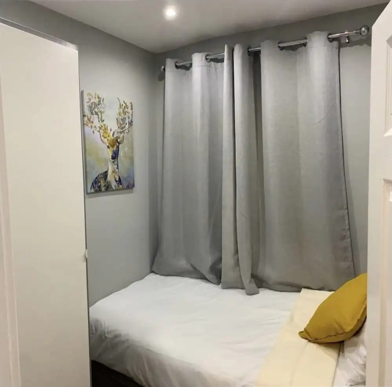 Charming 2-bed Apartment