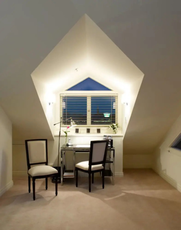 Andre's Mews Luxury Serviced Apartments