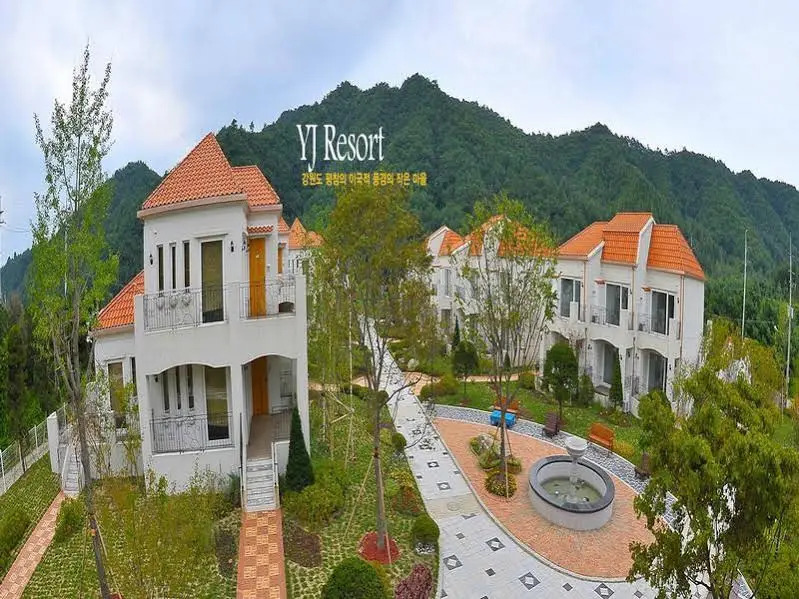 YJ Resort