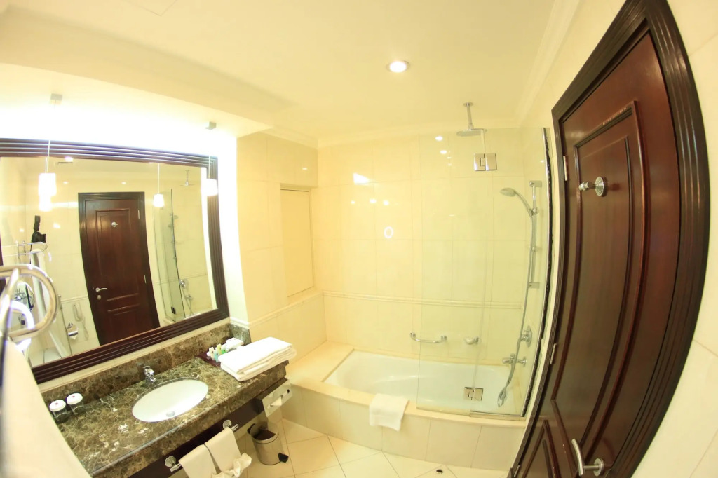 Отель Grand Regal Hotel