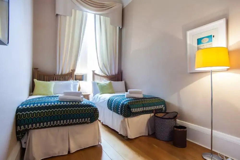 Central 2 Bedroom Apartment