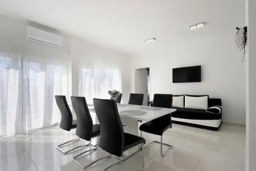 Apartments Lola