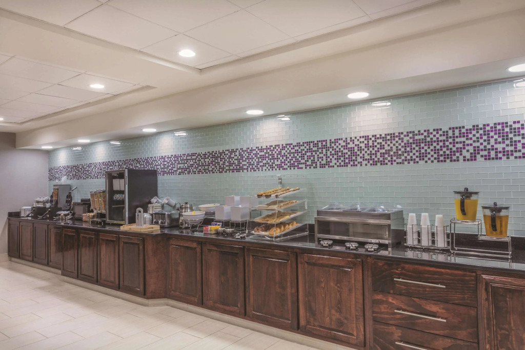 La Quinta by Wyndham Columbus North