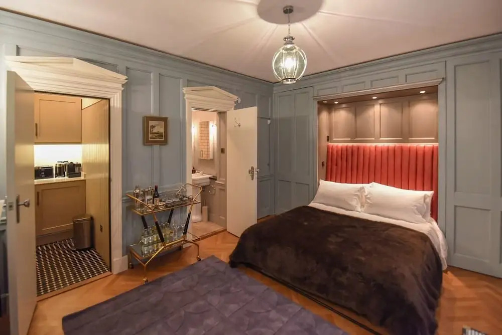 Luxury Self-contained Studio in Belgravia