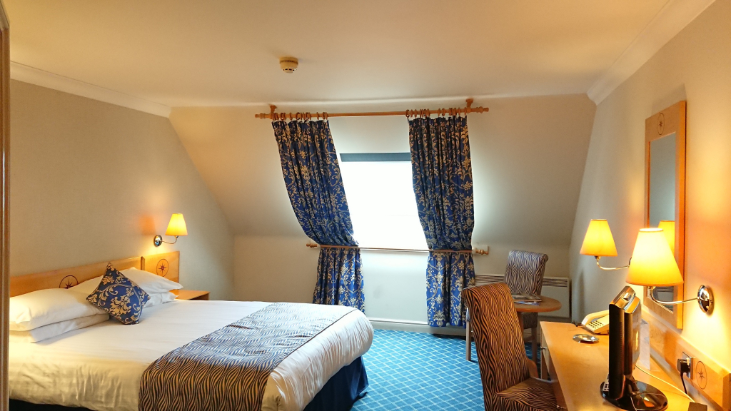 The Queens Hotel & Victoria Cloisters Apartments