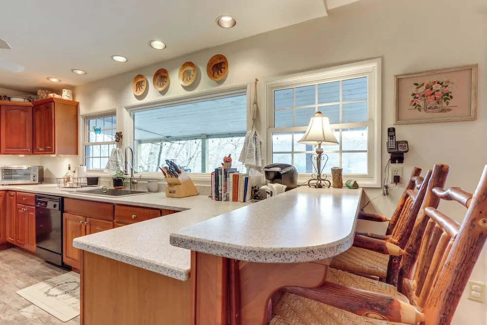 Nantahala Lake Family Home w/ Private Dock & Views