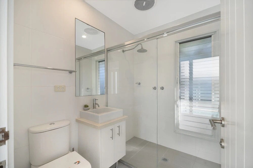 Sea Splash 75 Lorikeet Drive