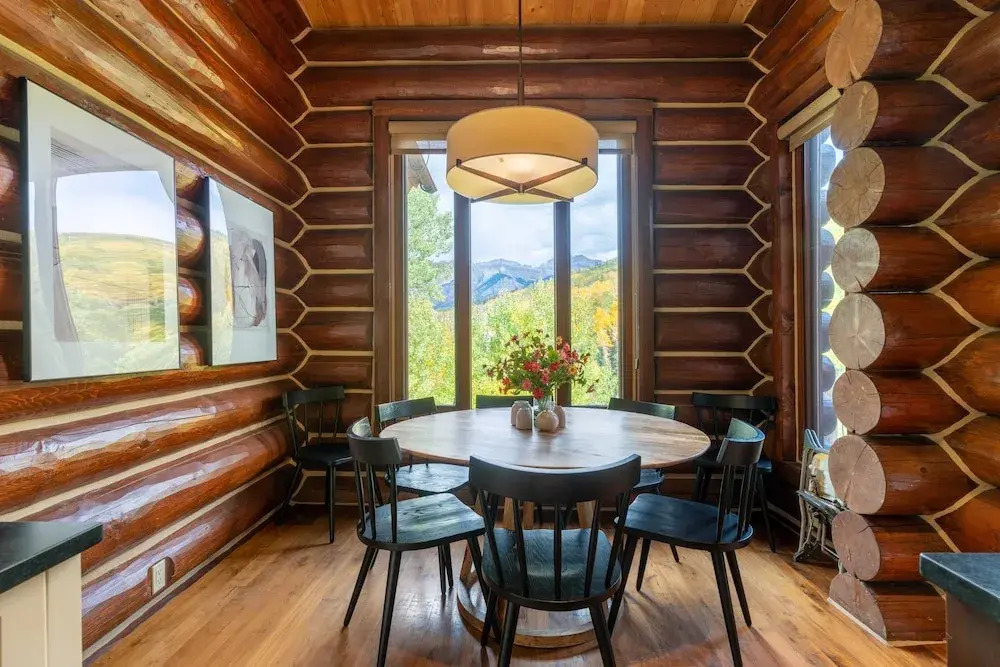 Townhome on the Creek 135 by Avantstay Ski In/ Ski Out Home w/ Hot Tub