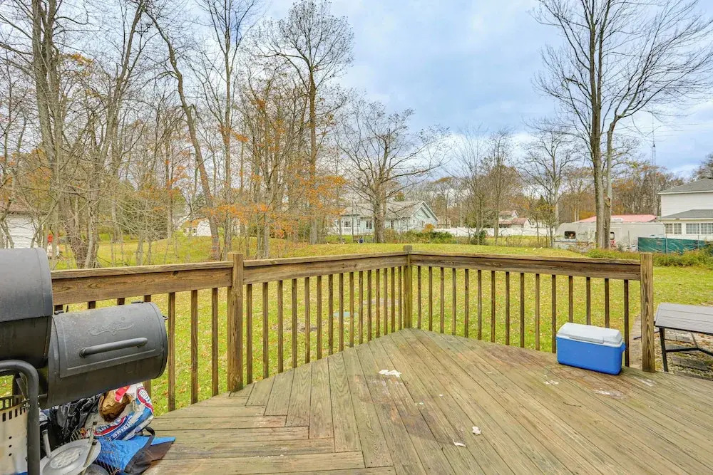 Hike, Ski & Game: Spacious Poconos Home w/ Yard