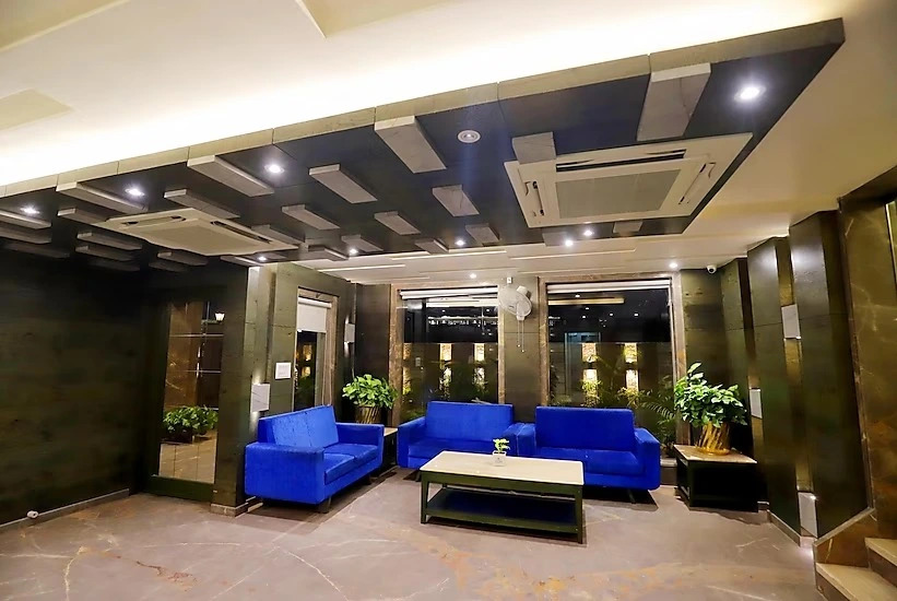Hotel Skylark