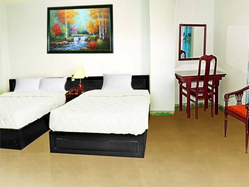 Golden Dragon Hotel - Rong Vang