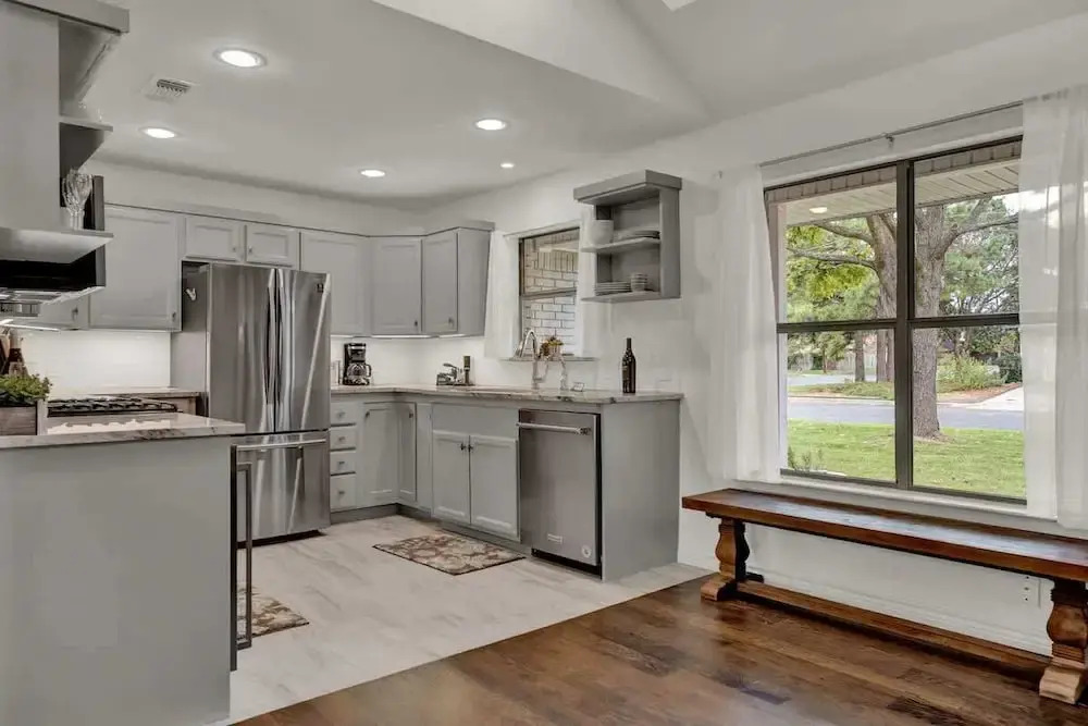 Luxury Haus - Great Backyard, Firepit, Bocce Ball!