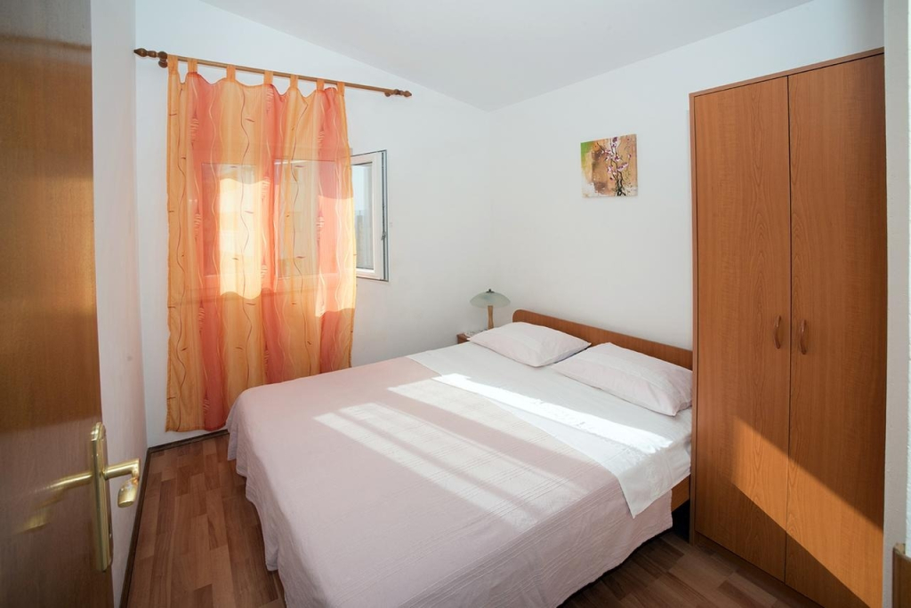 Apartment Nina - sea view family apartments A6 Celina Zavode, Riviera Omis