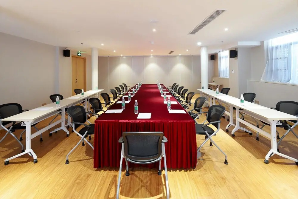 Shanghai Menglong Hotel Management
