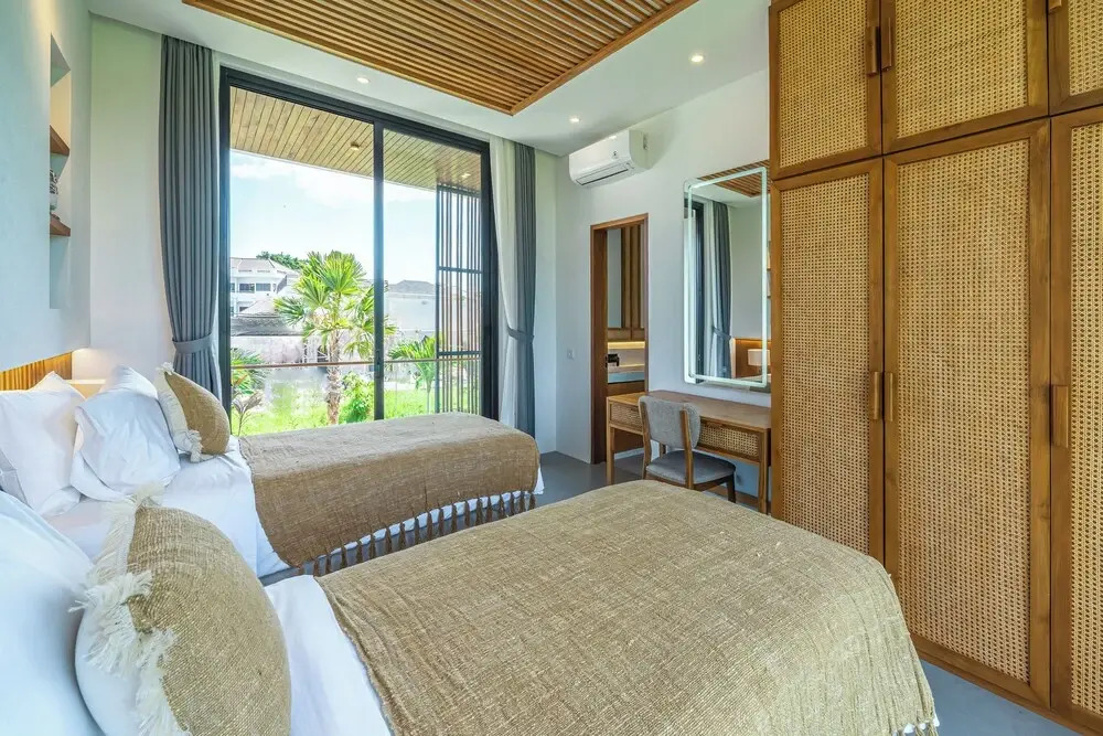 Bedawang, Exquisite Seminyak 4BR Villa with Huge Pool