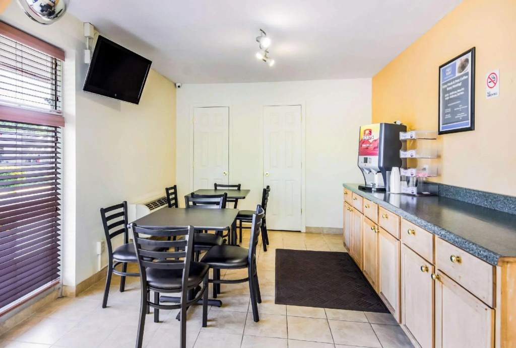 Brentwood Inn Richmond South