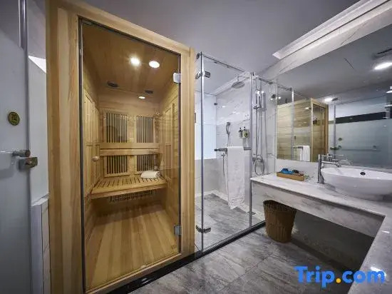 Menippe Hotel Kaohsiung