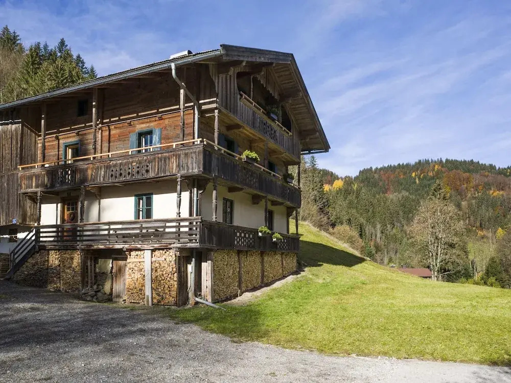 Farmhouse in Hopfgarten near Ski Bus