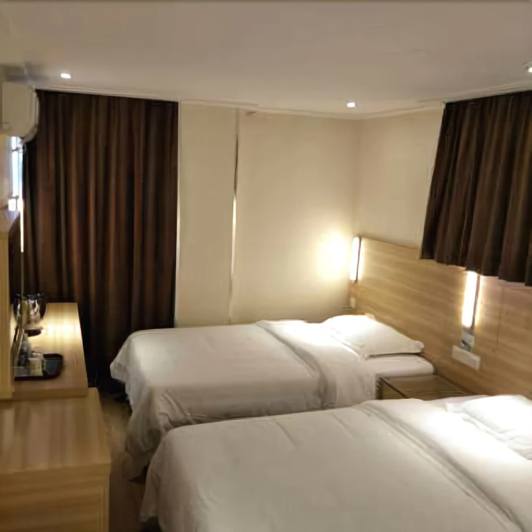 Guangwan Hotel (Guangzhou Yongqingfang Zhongshan Ba Road Subway Station Branch)
